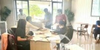 Cần tiền bán gấp lô đất 950tr đối diện công viên