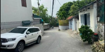 Cần đất đồi Ngân hàng vị trí trung tâm. Diện tích 81m2, full xây dựng.