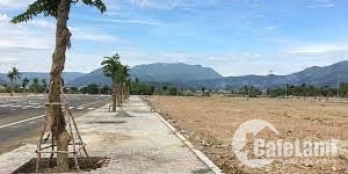 Chính chủ bán đất tặng nhà cấp 4 gần chợ nguyễn tri phương, 92.5m2