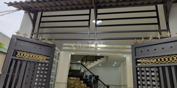 bán nhà 1 trệt 2 lầu có 4 phòng Nhà xây dựng đảm bảo Đường trước nhà 6m