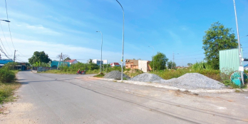 Lô Góc 2 Mặt tiền Gần chợ Bình Chánh. 84,2m2 TC, SHR công chứng ngay