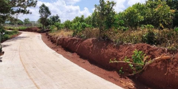 Lô đất cần bán đất đẹp giáp hồ nước rộng mênh mông