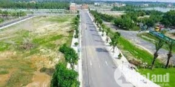 Chính chủ bán 30m2 đất vip tổ 1 Giang Biên, ô tô chạy quanh đất