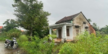 - Bán gấp vườn Mộ Đức tặng nhà cấp 4 nhỏ xinh giá rẻ bèo