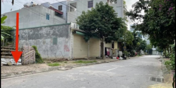 Lô đất cần bán có Tiện ích xung quanh đầy đủ vì đây là trung tâm thị xã.