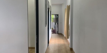 Bán nhà cấp 4 Vĩnh Trung còn mới vì ít sử dụng, đường bê tông