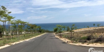 Hot hot !!! Khu Nghỉ Dưỡng Mũi Né cách biển 300m giá mềm xèo xèo