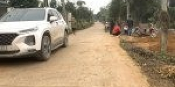 Chuyển nhượng lô đất mặt đường hoa kiểu mẫu