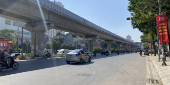 Mảnh đất phân lô ô tô đỗ cửa, sát Ngã Tư Sở, kinh doanh vô đối, DT 85m2.