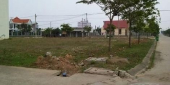 Bán lô đất 60m2 cách cổng trường cấp 2 Lê Lợi tp Hưng Yên khoảng 70m