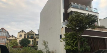 4 lô  Hồ Xương rồng  . Mặt  đường quy hoạch 12-13m