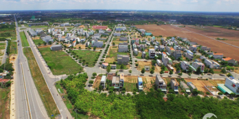 Sở hữu vị trí tuyệt vời, nằm trên trục đường lớn nối trung tâm Thành Phố Yên Bái