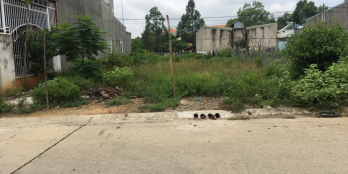 Rất hiếm khi ai bán đất mặt đường, vì cho thuê cũng có tiền, chủ nhà cần xử lý