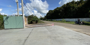 Cần bán gấp lô đất khu biệt thự ngay MT 328, ngang 11m, sổ sẵn thổ cư,ra biển2km