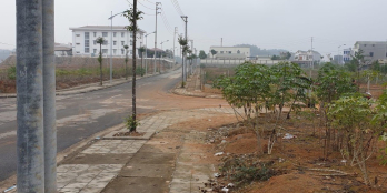 Cần bán lô đất Tổng diện tích 281m2.  2 mặt tiền; 3 mặt thoáng.