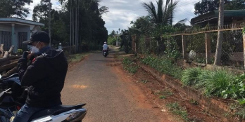 bán ngay view suối ở thị trấn cumngar  Diện tích: 43 dài hơn 60m ôm suối