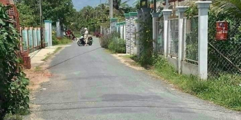 Đất nền P9 mùa covi nên bà cô cũng cmuốn bán thu hồi vốn, lỗ tiền ngân hàng. Xe