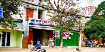 CHO THUÊ MẶT BẰNG SẴN NHÀ NGHỈ VÀO KINH DOANH LUÔN NGAY TRỤC ĐƯỜNG CHÍNH