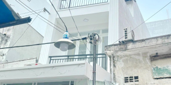 Bán nhà 2 lầu hẻm xe hơi gần MT đường Âu Dương Lân Phường 3 Quận 8