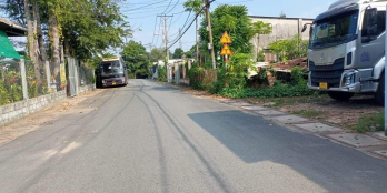 Khách cũ cần tiền cho con đi du học. Cần bán lô đất đường Dương Công Khi