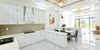 Biệt Thự Kiến Trúc Châu Âu, Mới Xây, Nội Thất Cao Cấp, DTSD 300m2, 3 Lầu