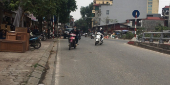 Bán Nhà Mặt Phố Hoàng Hoa Thám - Vỉa Hè - 200triệu/m - DT240m -MT8.5m - Sổ Đỏ