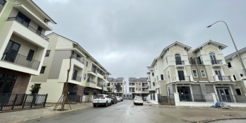 ĐẦU TƯ NGAY! Căn nhà phố mặt tiền tiện kinh doanh trong KĐT Centa City