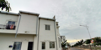 Bán gấp nhà 1 trệt 1 lầu kề góc mặt tiền siêu rộng KDC Hoàng Quân Cái Răng