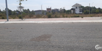 Bán gấp lô đất đường nhựa, kdc Hòa Long Bà Rịa cách QL 56 chỉ 300m