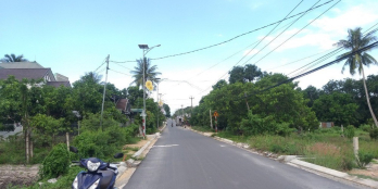 BÁN ĐẤT LÔ GÓC 2 MT ĐƯỜNG LÊ LAI,GẦN ĐẦM,TT HÀNH CHÍNH, CAM LÂM KHÁNH HÒA