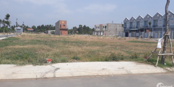 Bán đất đường 826 xã Long Trạch (5*18m) 8 Nền MT Cực Đẹp giá 1,29 tỷ/nền SHR