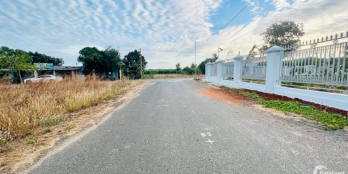 HOT! Bán 1000m2 đất gần khu CN Đất Đỏ CHỈ 3.050tỷ Mặt tiền đường nhựa 13m