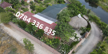 Bán gấp căn nhà vườn ven sông quy hoạch an toàn đường oto tới đất giá đầu tư