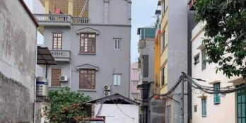 Giá sốc bất ngờ! Mảnh đất Phạm Văn Đồng, Dt 35m2 x 4.9m, ô tô vào