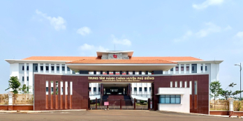 Đât thổ cư 2 MT ngay trung tâm thị trấn gần KCN