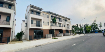 Bán căn nhà phố 2 mặt tiền, đường 17m gần trường học - bệnh viện KD sầm uất