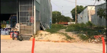 Cần bán 2 lô đât 120m2  hội nghĩa tân uyen bình dương