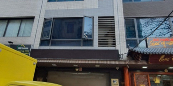 Bán Toà Căn Hộ Cao Cấp 9T Lô góc phố Võng Thị, Tây Hồ. Dt 102m, Mt 10m, Giá 55Tỷ