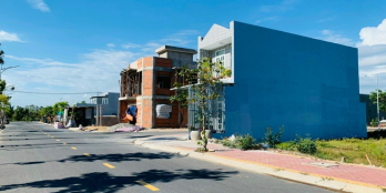 ĐẤT F0 mặt tiền DT818, sát trung tâm Hành chính huyện Thủ Thừa