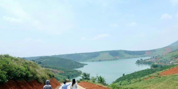 Nhà kẹt tiền cần bán gấp sào đất ven hồ tại BẢO LỘC sô hồng sẵn