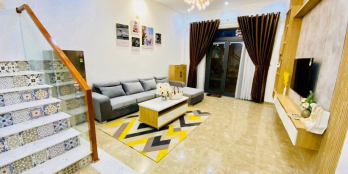 Bán gấp nhà 3 tầng Trần Cao Vân kiệt ô tô thông Nguyễn Tất Thành, full nội thất