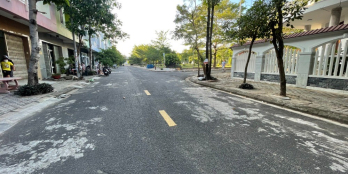 BÁN NHÀ BIỆT THỰ GIÁ CHỈ 8,6 TỶ TẶNG THÊM 11 PHÒNG TRỌ THÁNG THU 15 TRIỆU