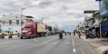 Bán đất mặt tiền Ngô Gia Tự(QH 30m) Cam Lâm Khánh Hòa full thổ cư giá rẻ.