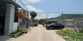 BÁN LÔ GÓC MẶT TIỀN CAFE MIMOSA, DT 16X20, GIÁ 2.8 TỶ (thương lượng)