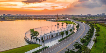 Đất biệt thự mặt sông đường lớn 43M, sẵn sổ đô thị, cạnh sân bay Chu Lai