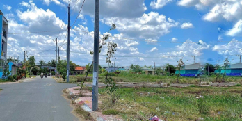 Đất dự án có 1/500 nằm ngay mặt tiền đường QL50 . SHR