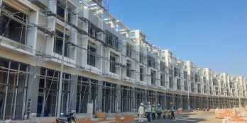 Nhà phố xây sẳn 1 bán hầm+4 lầu, Sổ hồng lâu dài , View biển- Khu công viên nước