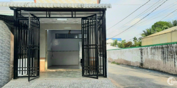 Bán nhà góc 2 mặt tiền thuận tiện sinh sống kinh doanh buôn bán chỉ 1ty650tr