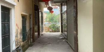 Vị trí đông đúc, giá rẻ, đất vàng Bùi Xương Trạch, Dt 62m2 x 5,4m, xây chung cư