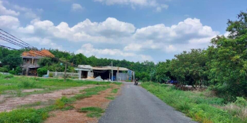 Tôi cần tiền quá cần bán lô đất 1220m, giá 450tr, sổ hồng riêng pháp lý